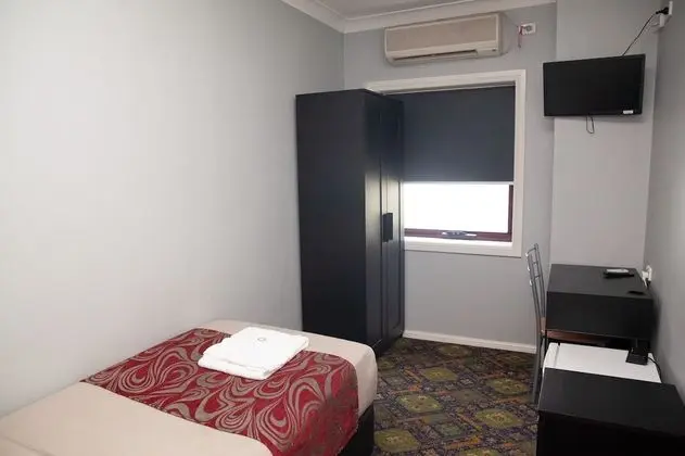 Tek Kişilik Oda, Ortak Banyo