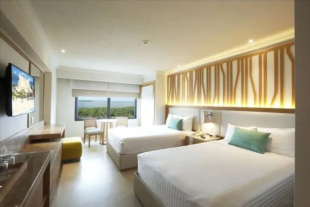 Deluxe Lagoon Room Free Wi-Fi