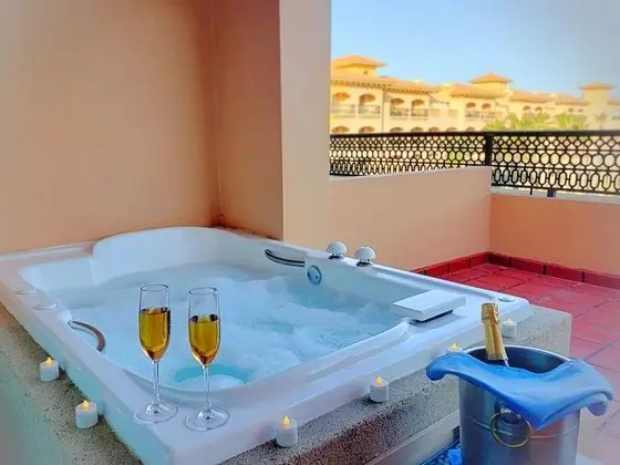 Deluxe Room, 1 King Bed,Jetted Tub, Ocean View Free Wi-Fi
