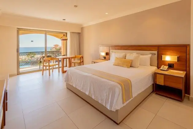 Deluxe Room, Balcony, Ocean View Free Wi-Fi
