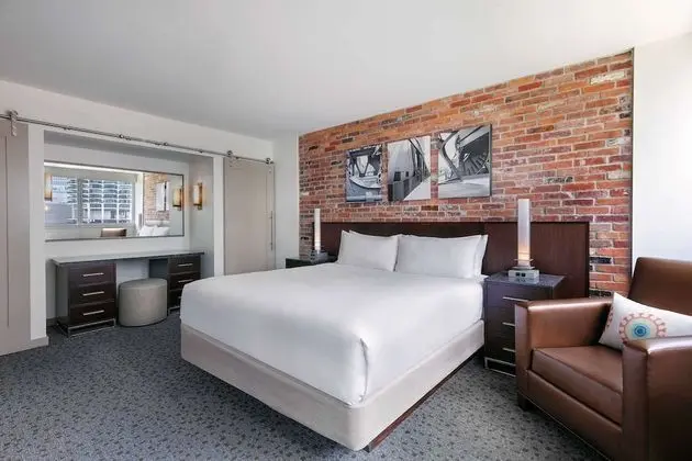 Oda, 1 En Büyük (King) Boy Yatak, Engellilere Uygun