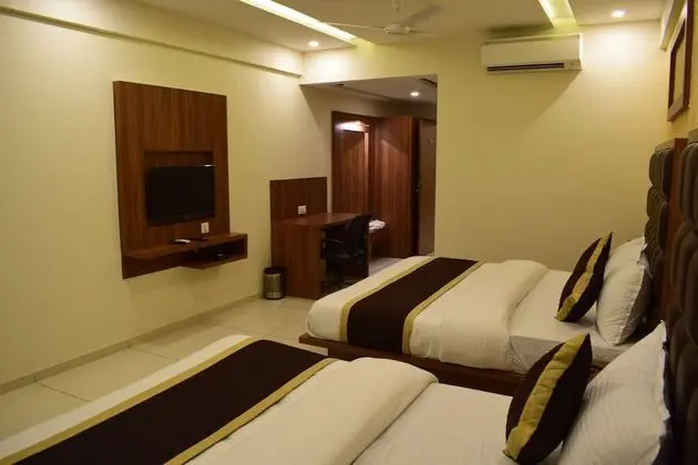 Deluxe Üç Kişilik Oda