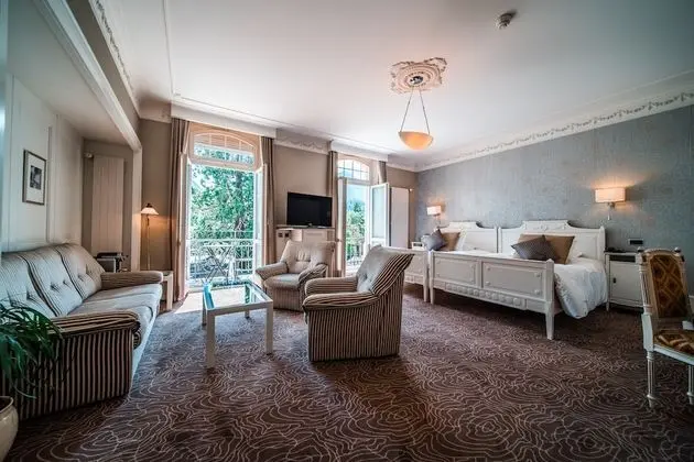 Oda, Balkon (Historic, customized rooms, with A/C)