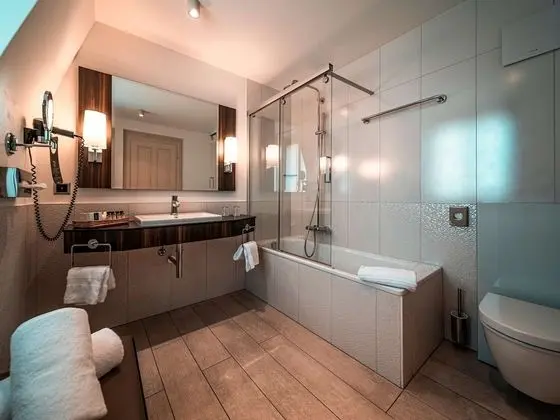 Oda, Balkon (Historic, customized rooms, with A/C)