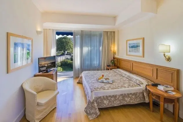 Comfort Tek Büyük veya İki Ayrı Yataklı Oda