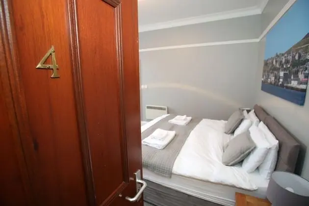 Standard Tek Büyük Yataklı Oda