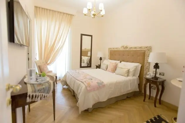 Deluxe Tek Büyük Yataklı Oda, Balkon, Şehir Manzaralı