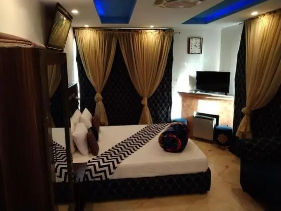 Deluxe Tek Büyük Yataklı Oda