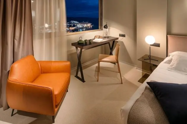 Oda, 1 Çift Kişilik veya 2 Tek Kişilik Yatak, Deniz Manzaralı