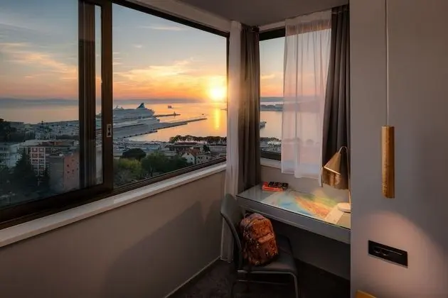 Stüdyo Süit, Deniz Manzaralı