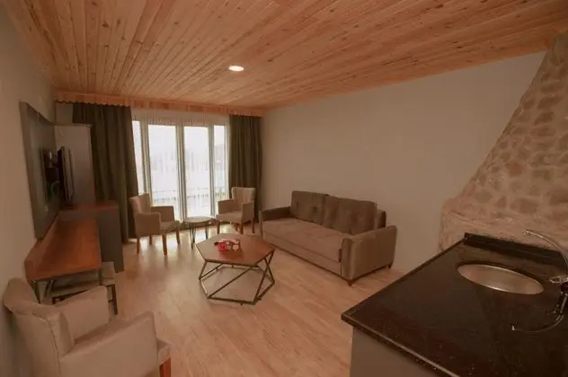 Triple, Deniz Manzaralı