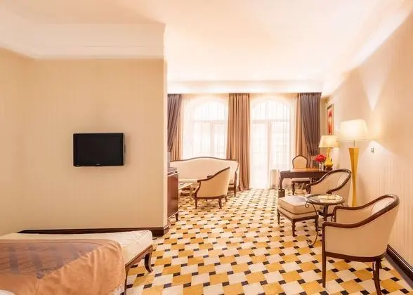 Deluxe Oda, 1 En Büyük (King) Boy Yatak, Şehir Manzaralı