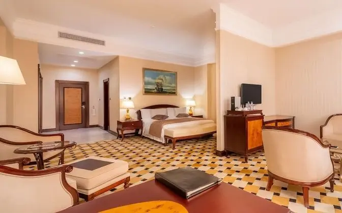 Deluxe Oda, 1 En Büyük (King) Boy Yatak, Şehir Manzaralı