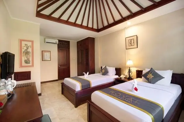 Villa, 3 Yatak Odası, Havuz Manzaralı