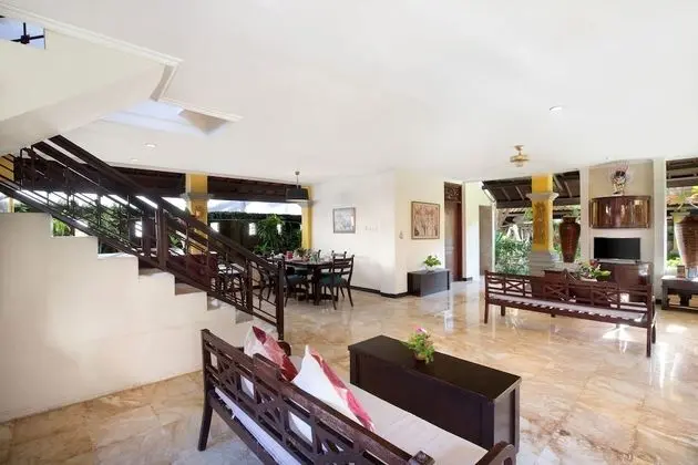 Villa, 3 Yatak Odası, Havuz Manzaralı
