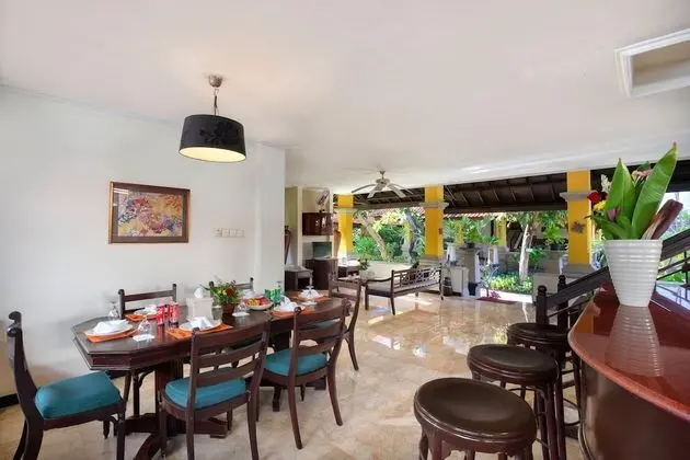 Villa, 3 Yatak Odası, Havuz Manzaralı