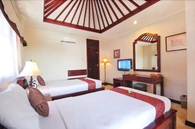 Villa, 3 Yatak Odası, Havuz Manzaralı