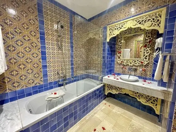 Üç Kişilik Oda