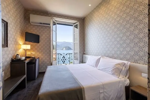 Deluxe Tek Büyük Yataklı Oda, Göl Manzaralı
