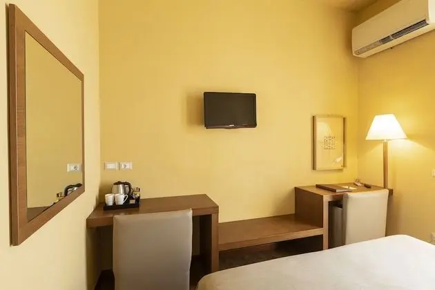 Deluxe Tek Büyük Yataklı Oda, Göl Manzaralı