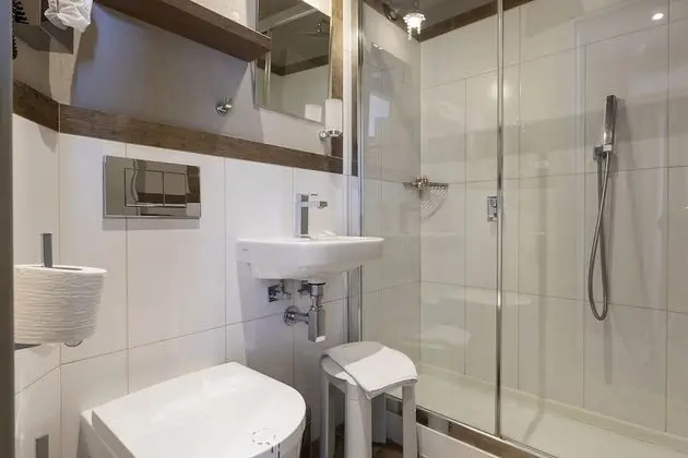 Deluxe Tek Büyük Yataklı Oda, Göl Manzaralı