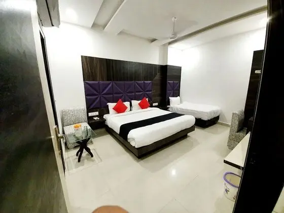 Üç Kişilik Oda