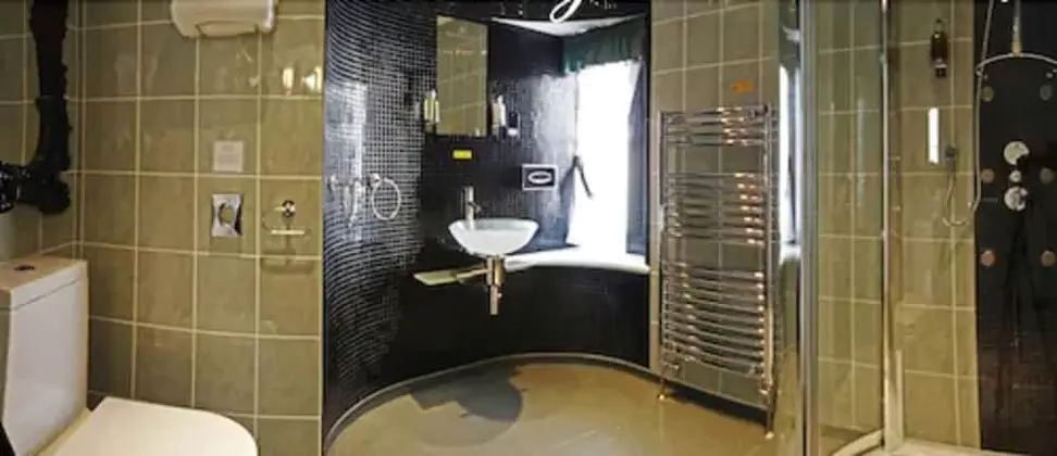 Tek Büyük Yataklı Oda