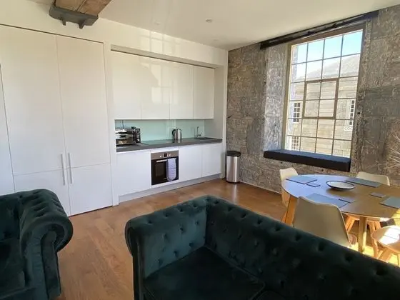 Apart Daire, Banyolu/Duşlu, Marina Manzaralı (22 Mills Bakery)