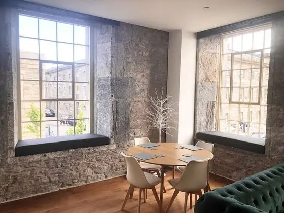 Apart Daire, Banyolu/Duşlu, Marina Manzaralı (22 Mills Bakery)