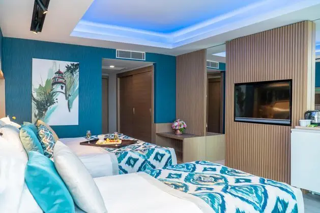 https://images.etstur.com/imgproxy/resize/2560x1440/files/images/hotelImages/etsrooms/94/Royal_Wings_Hotel_20260728172447_2.jpg