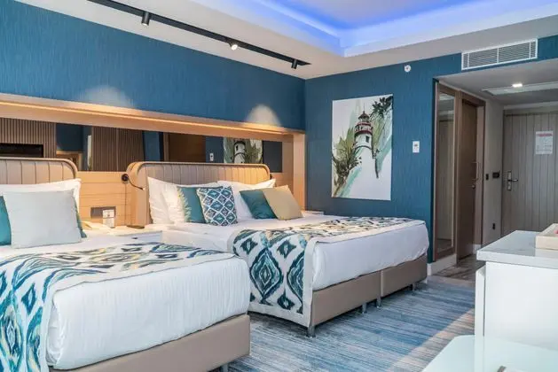 https://images.etstur.com/imgproxy/resize/2560x1440/files/images/hotelImages/etsrooms/94/Royal_Wings_Hotel_20260728172449_5.jpg