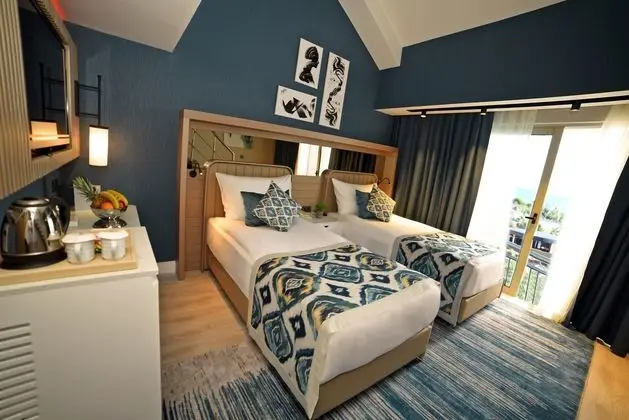 https://imagessl.etstur.com/files/images/hotelImages/TR/51749/l/Royal-Wings-Hotel-Oda-282032.jpg