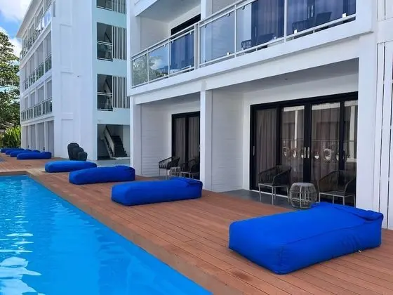 Grand Deluxe Pool Access Room