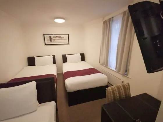 Standard Üç Kişilik Oda