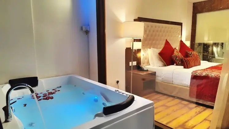 Premium Tek Büyük Yataklı Oda, 1 Çift Kişilik Yatak, Jakuzi