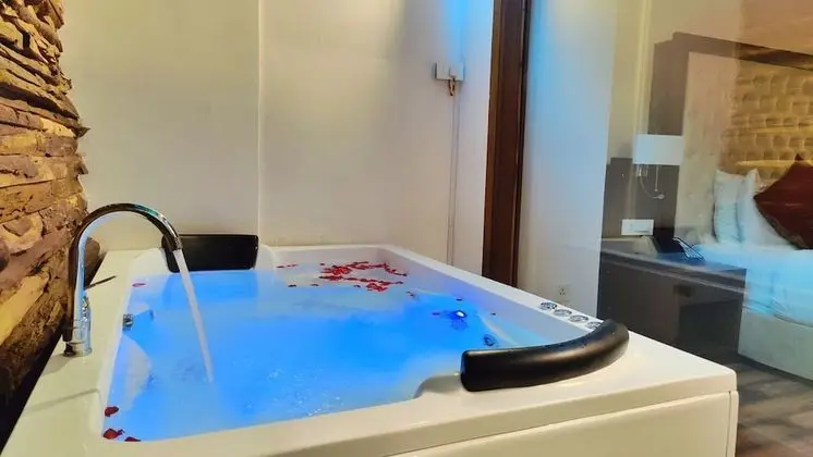 Premium Tek Büyük Yataklı Oda, 1 Çift Kişilik Yatak, Jakuzi