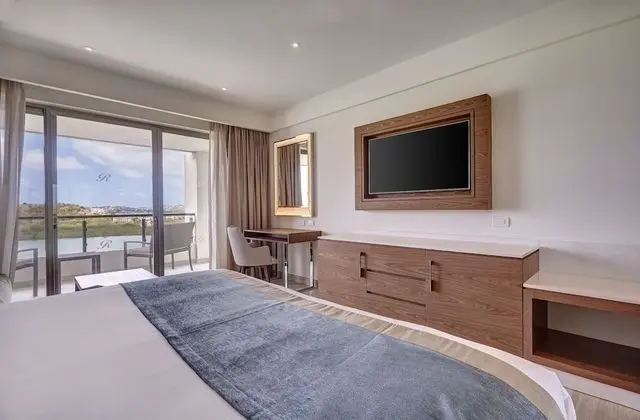 Luxury Junior Suite Bay View