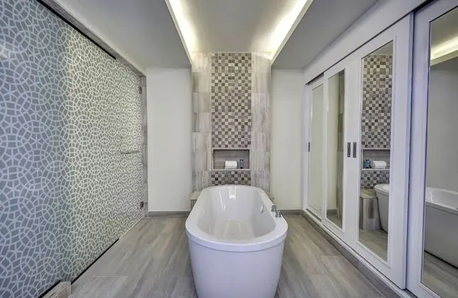 Luxury Chairman Two Bedroom Suite Swim Out Diamond Club