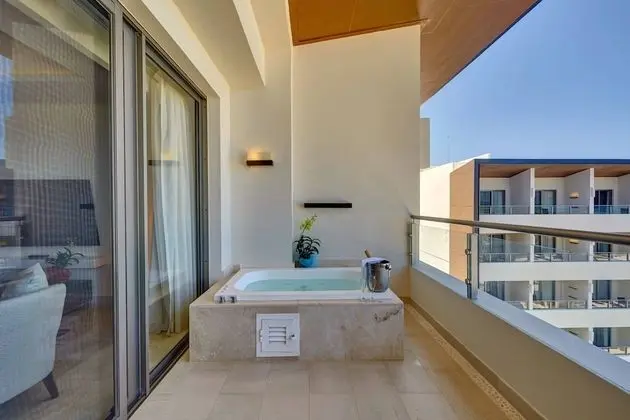 Luxury Chairman Three Bedroom Suite Ocean View Diamond Club