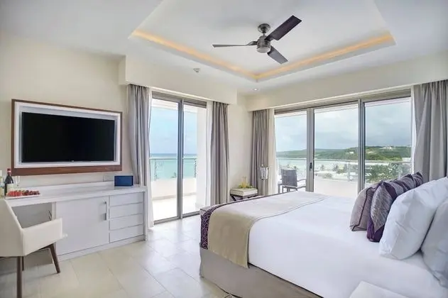 Luxury Junior Suite Ocean View