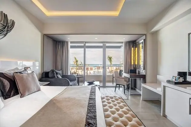 Luxury Junior Suite Ocean View Diamond Club