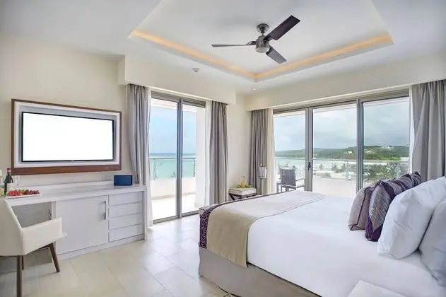 Luxury Junior Suite Ocean View Diamond Club