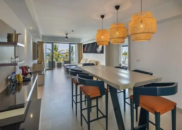 Luxury Presidential Ocean Front Swim Out One Bedroom Suite Diamond Club