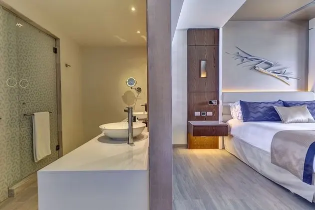 Luxury Junior Suite Ocean Front