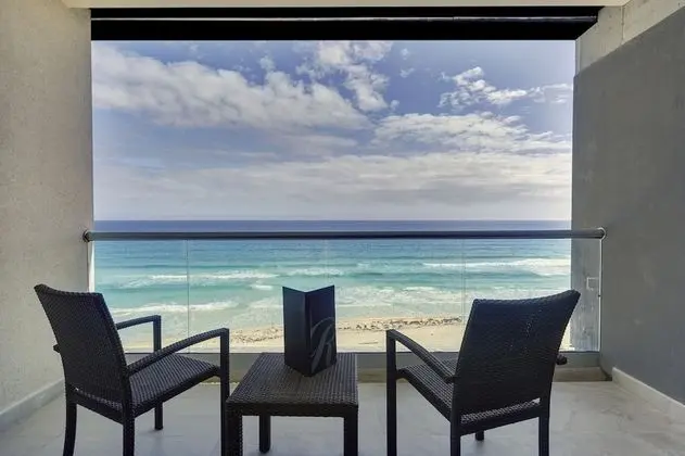 Luxury Junior Suite Ocean Front