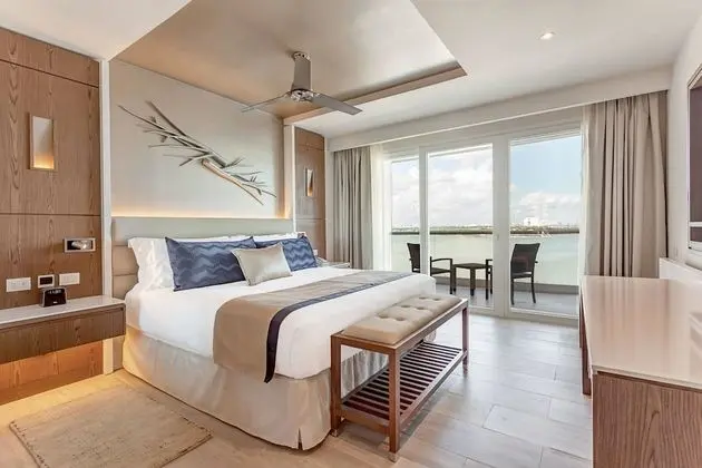 Luxury junior suite sunset view Diamond Club