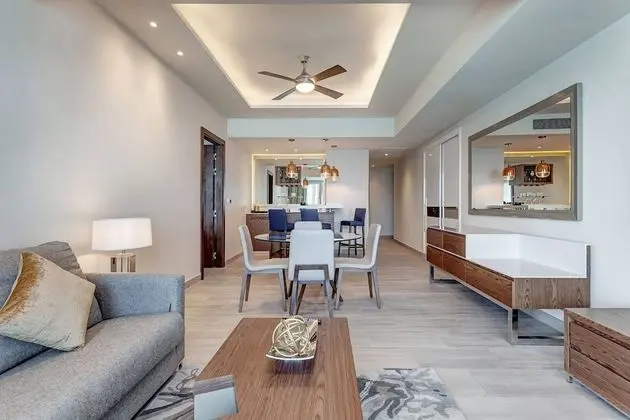 Luxury Presidential Ocean Front One Bedroom Suite Diamond Club