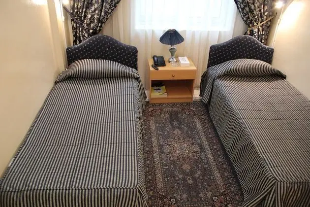 Standard Tek Büyük veya İki Ayrı Yataklı Oda