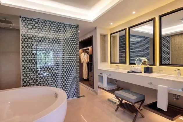 Luxury Presidential Ocean Front Two Bedroom Suite Diamond Club