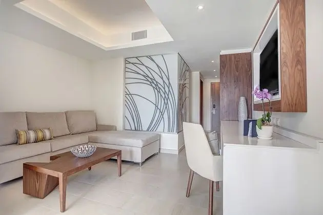 Luxury Family Suite ocean view